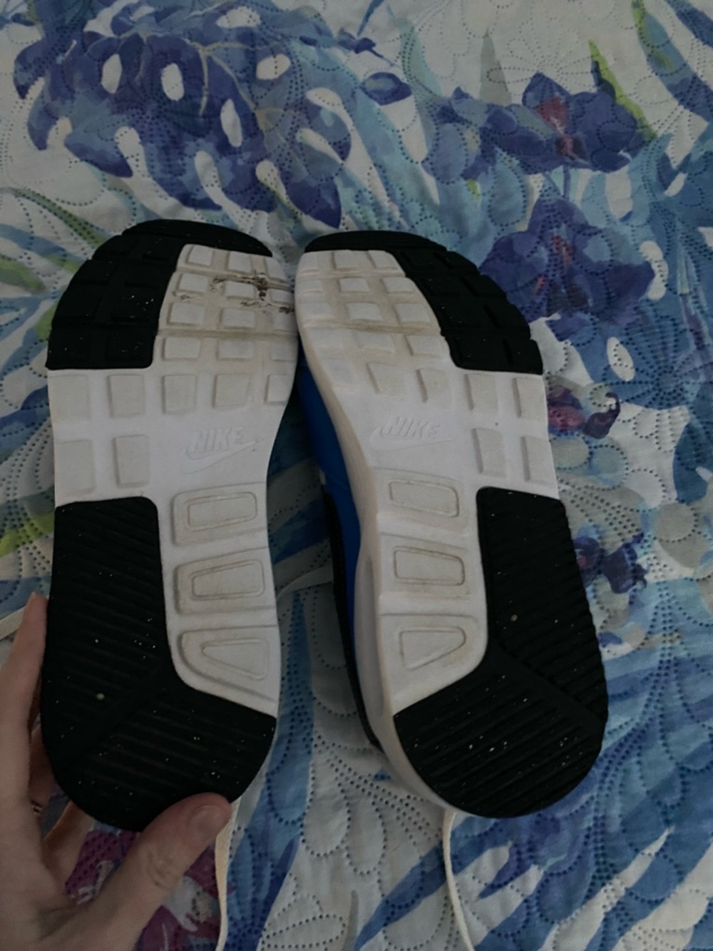 Sky blue, white and gray Nike Air Max Sneakers Big Boy size 7 (teenager) - Picture 6 of 6